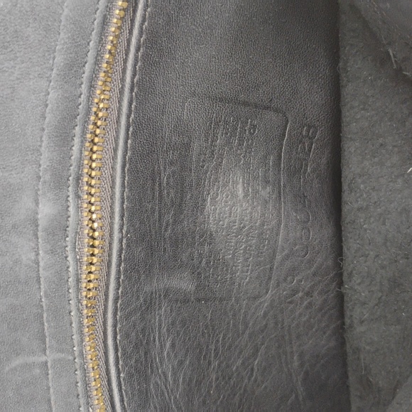 Coach vintage 80's leather shoulder bag. Style 4110 in great condition. - Picture 13 of 13